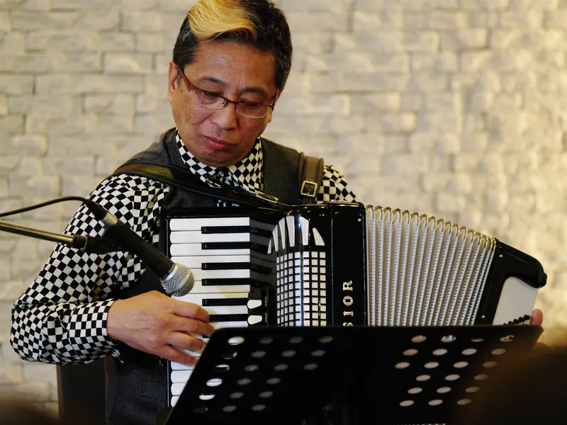 アコーディオン 安田氏